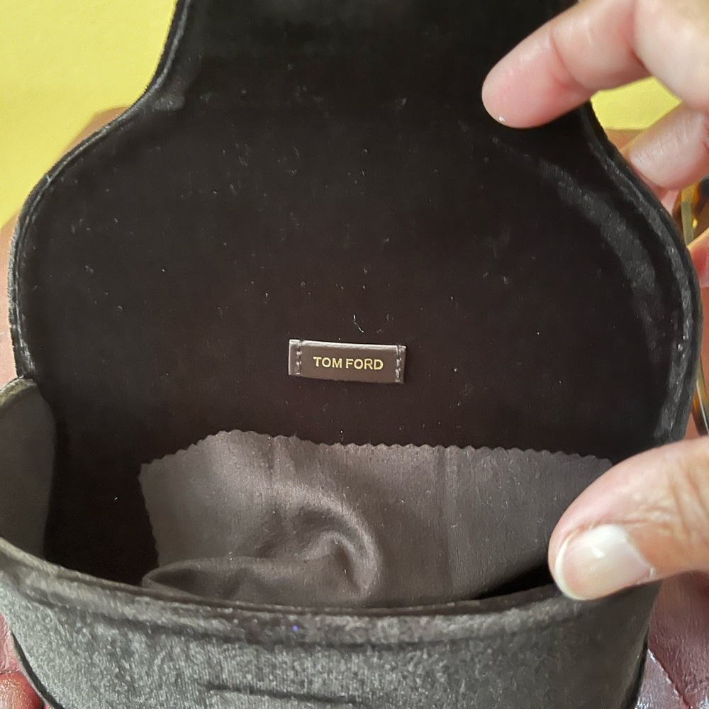 New Tom Ford Sunglasses with Case and Cloth. - Picture 4 of 11
